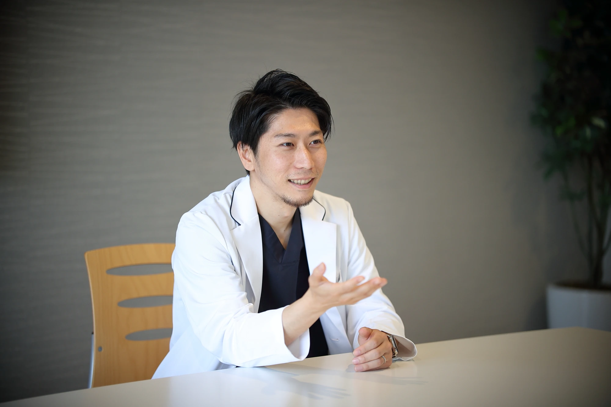 医師が説明している様子